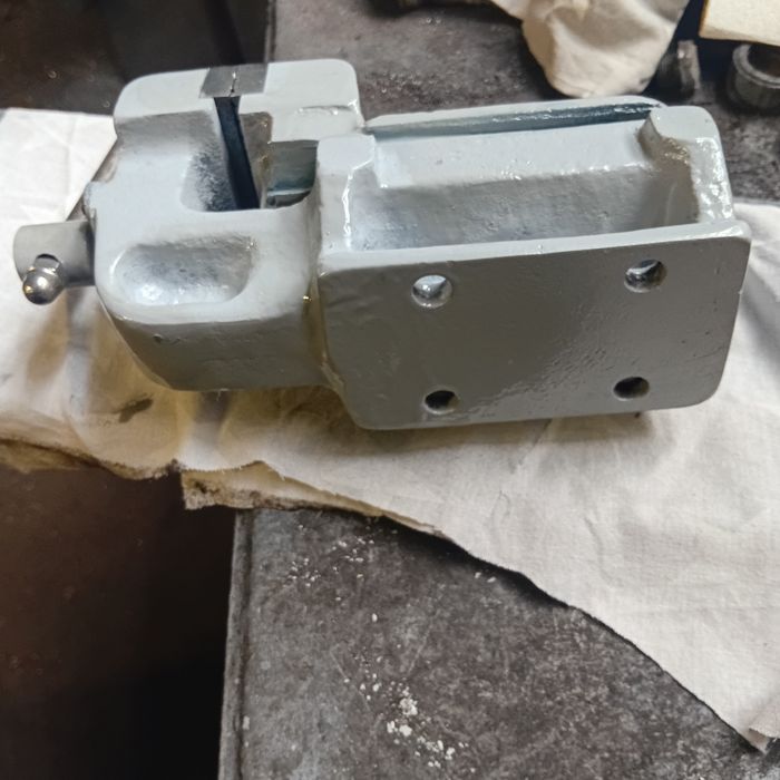 Тиски  ссср      советских времен.