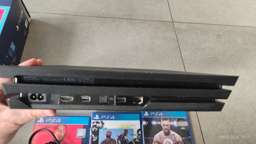Play Station 4 1TB