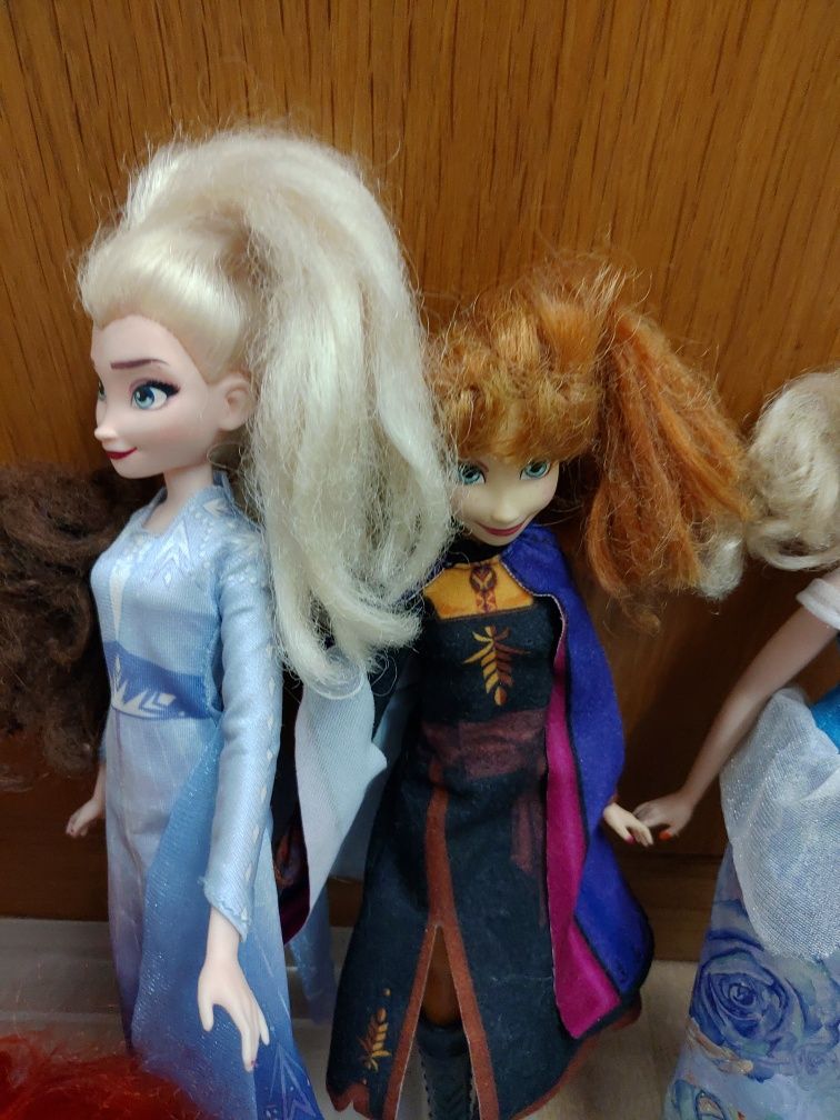 Bonecas oficiais Disney