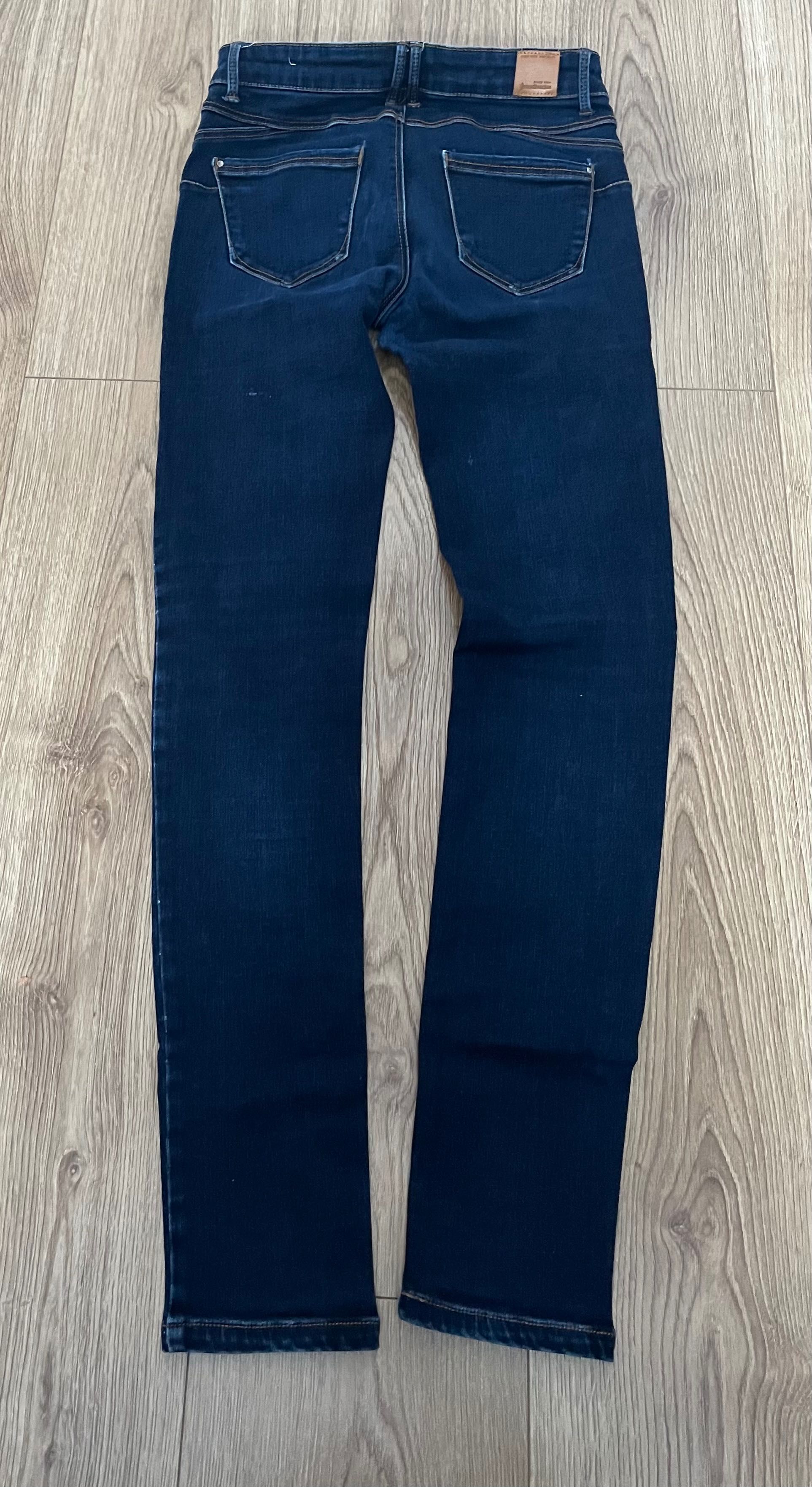 Spodnie jeans Stradivarius granatowe, polecam