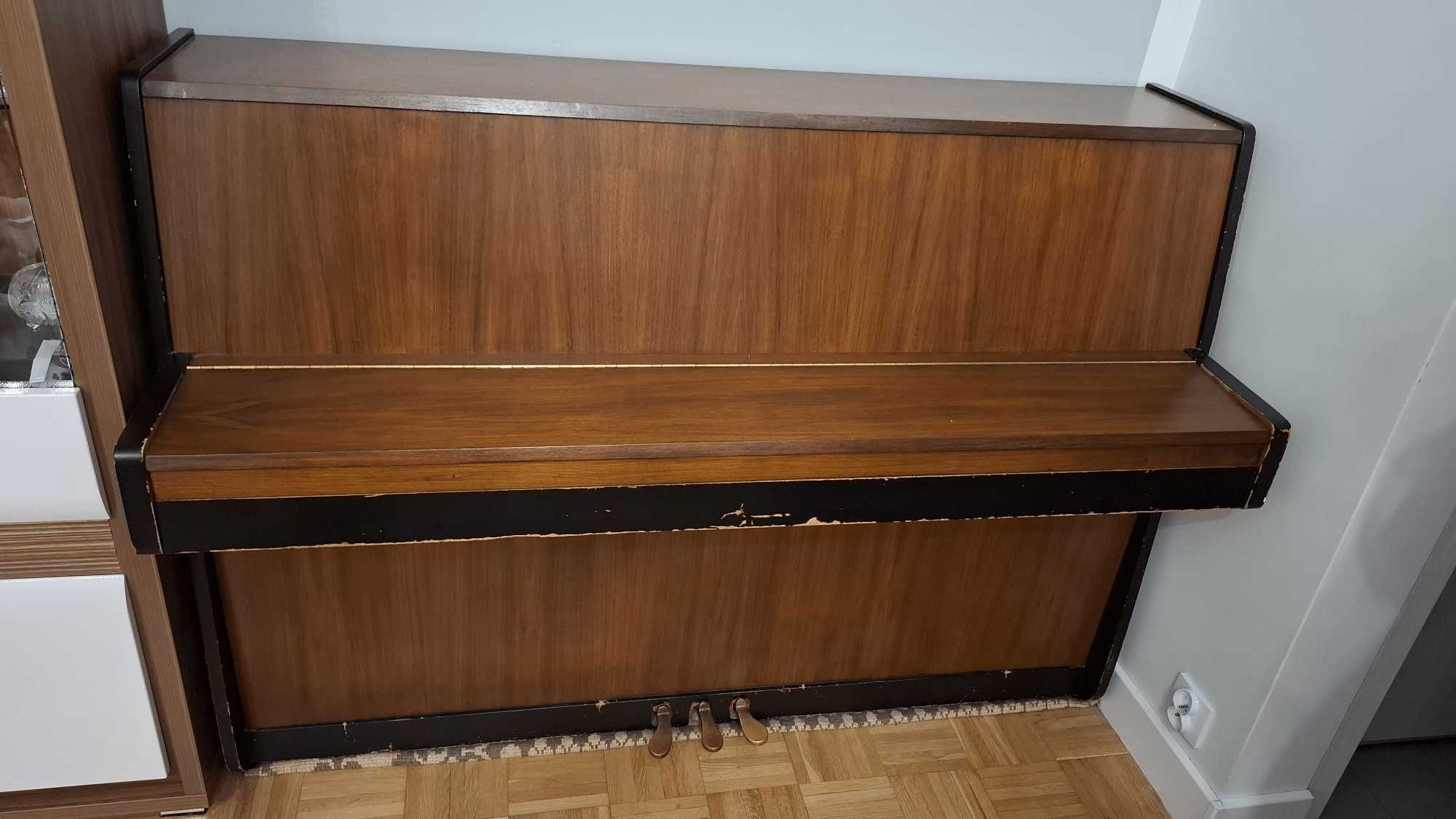 Pianino akustyczne "Legnica"