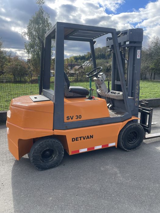 Вилочный Погрузщик Кара 3т