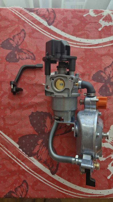 Газовий карбюратор для інверторного генератора