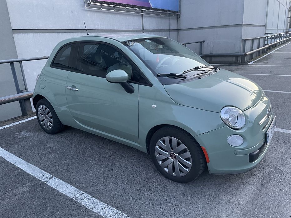 Автомобіль Fiat 500