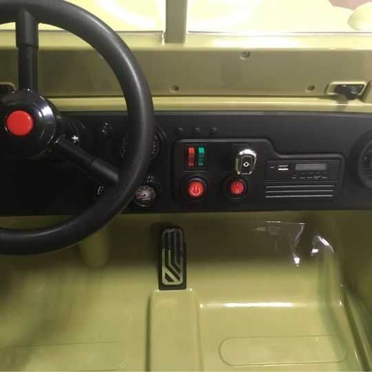 Auto na akumulator Jeep Wojskowy 3 osobowy 4x45W