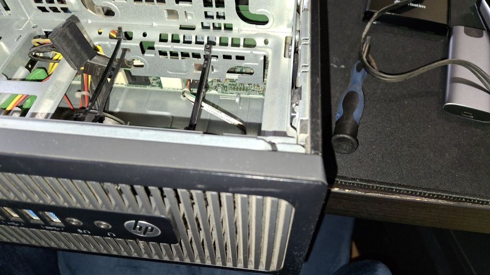 Komputer biurowy HP Elitedesk G1 800SFF