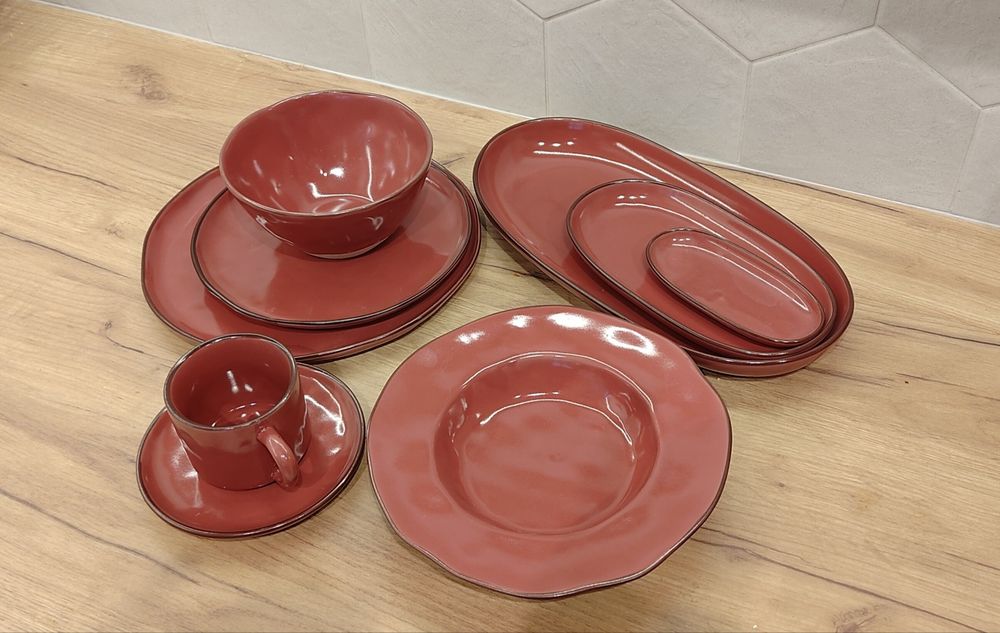 Komplet 36 naczyń, czerwona zastawa stołowa, talerze Loberon Biarré