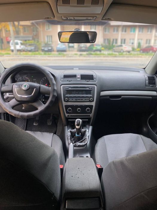 Продам Skoda Octavia 1.6газ/бенз/механика 2010год Шкода Октавия Рест