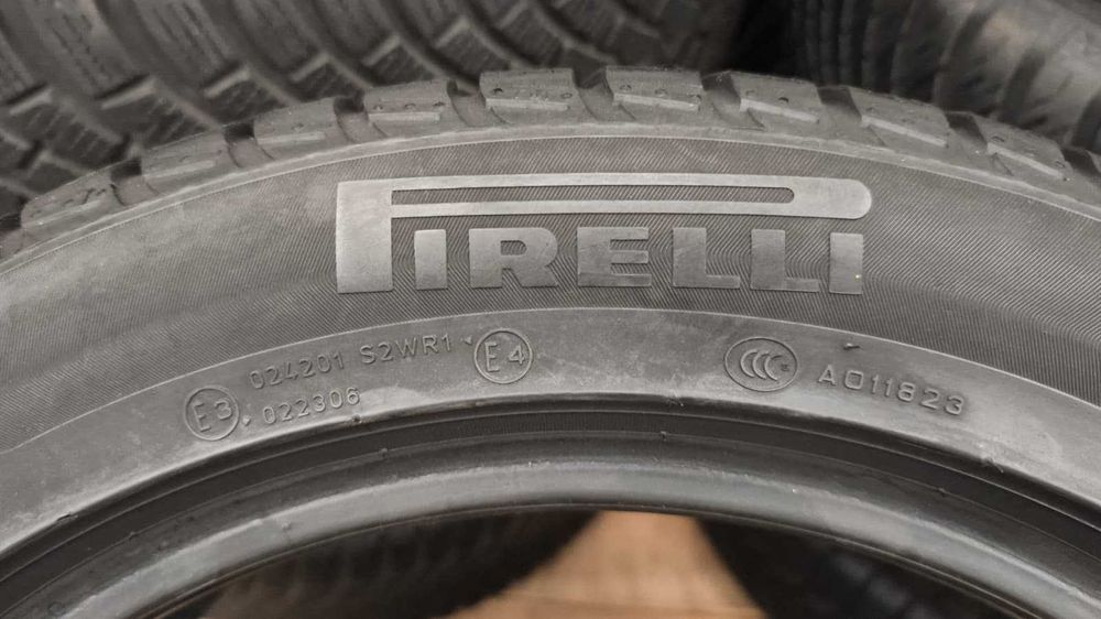 2 sztuki opony zima 225/50/17 Pirelli  98H XL ( OL639/OH)