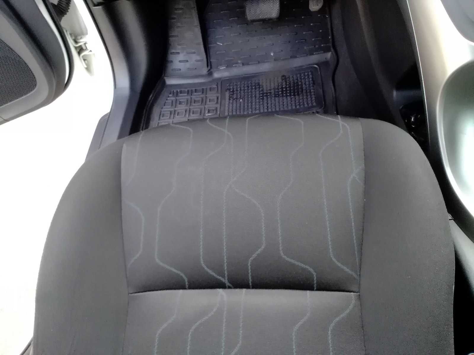 Продам Toyota Auris 1.6 AT 2012 року
