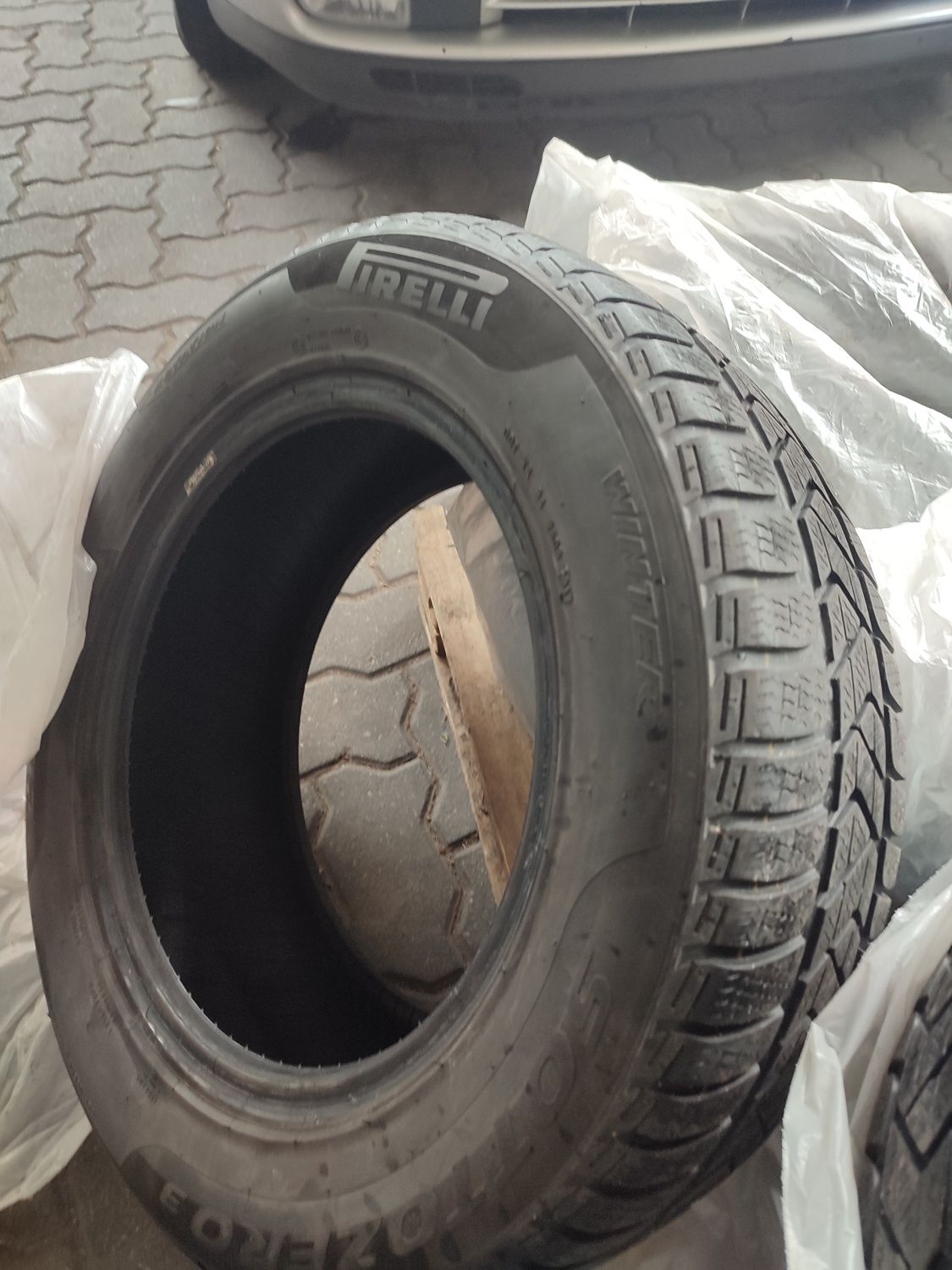 Opony PIRELLI 215 60 R16