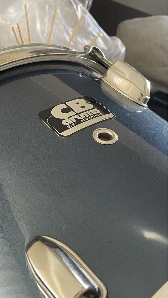 CB drums , pouco usada