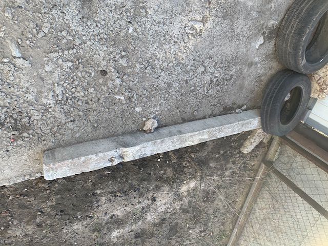 Бетонні блоки та пасинки