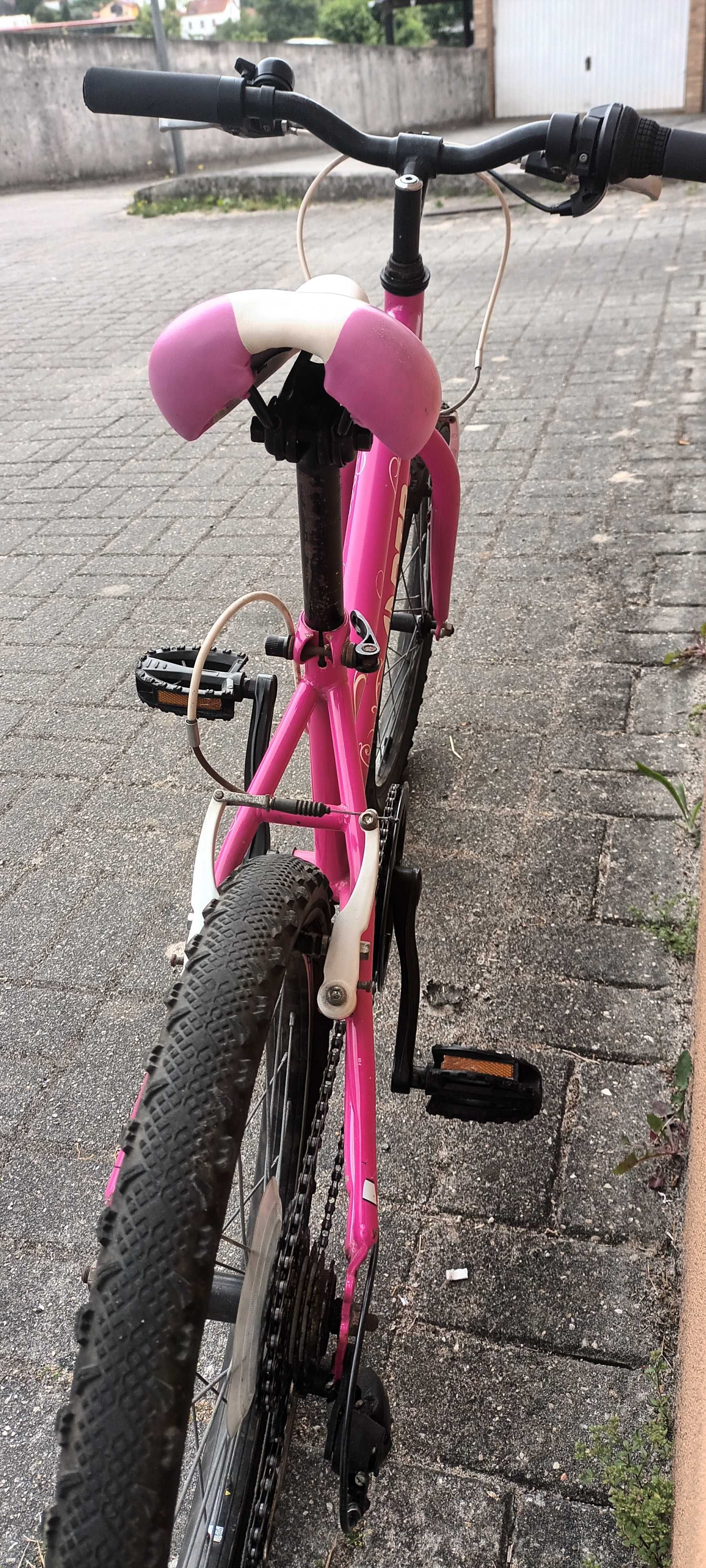 Bicicleta roda 22 usada em bom estado...