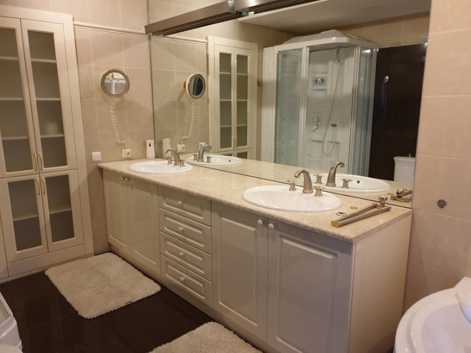 Продажа дом 600 кв.м на Оболонской набережной, Оболонь.