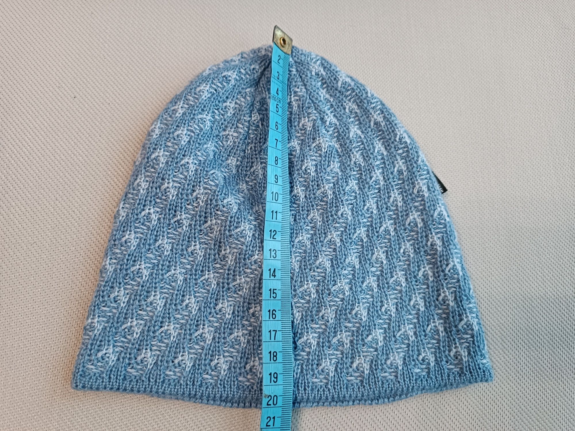 Helly Hansen czapka 50% wełna rozmiar 53 ok 5 lat
