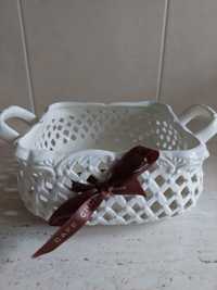 Koszyk- naczynie  na owoce lub czekoladki, ceramiczne, ażurowe