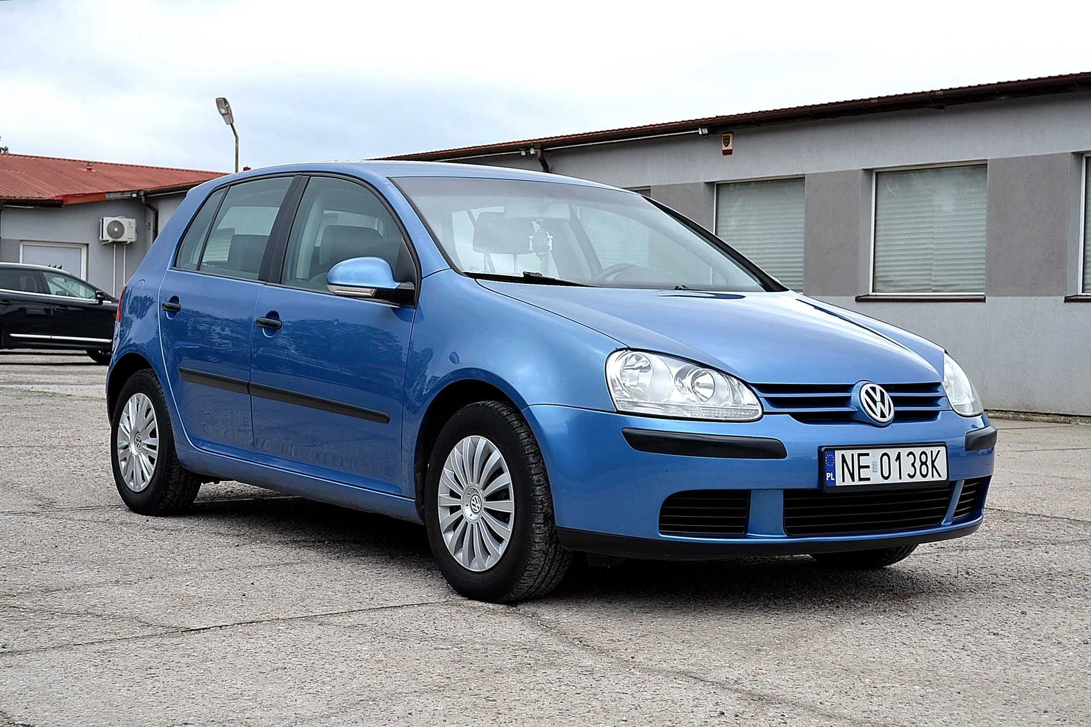 VW - Golf V  1.4 cm benzyna , klima , super stan , okazja !!