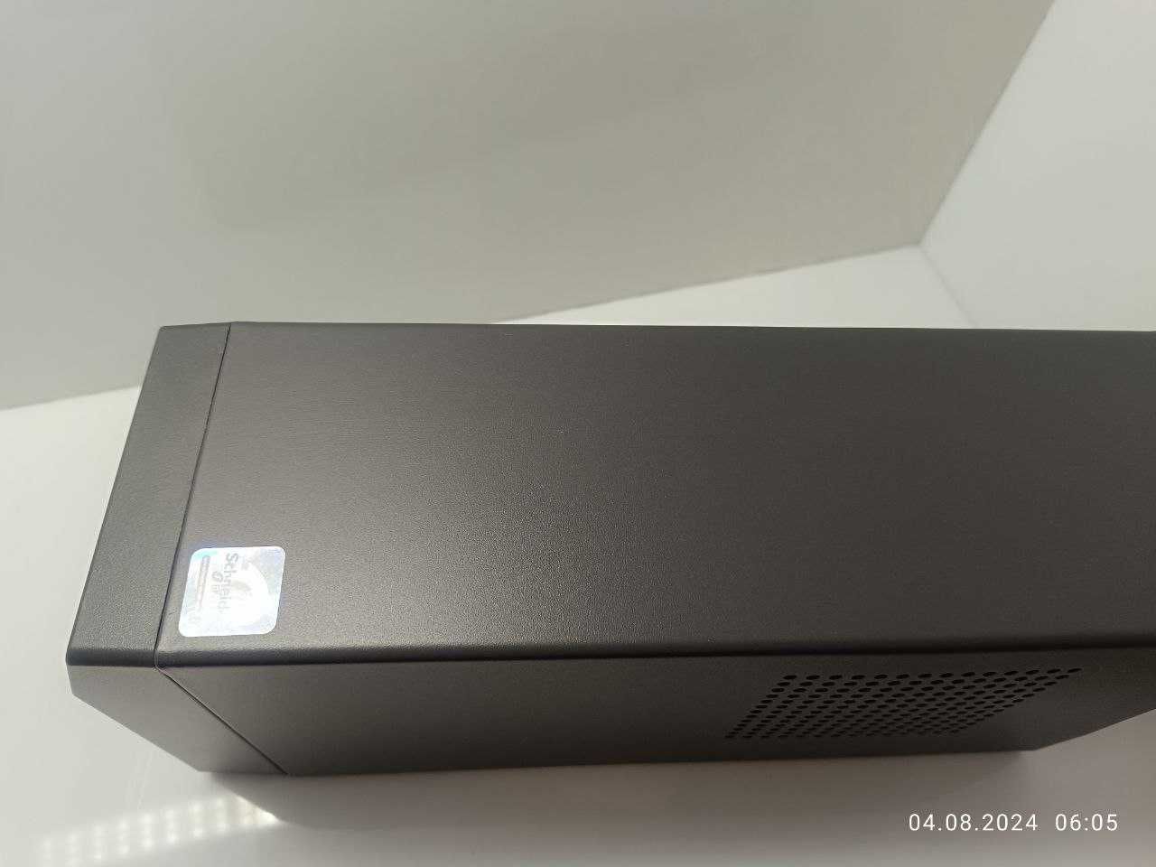 Продам почти новый источник бесперебойного питания APC Smart-UPS 620VA