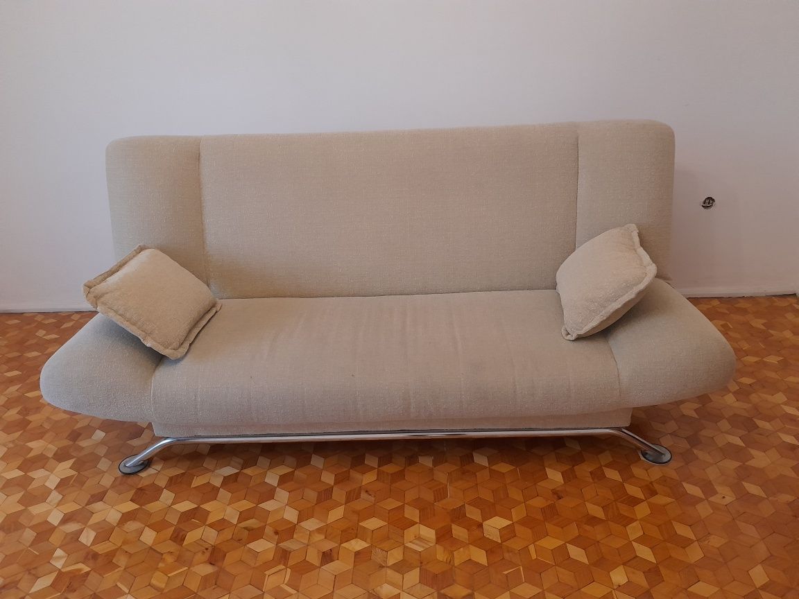 Wersalka / tapczan / sofa kolor kremowy