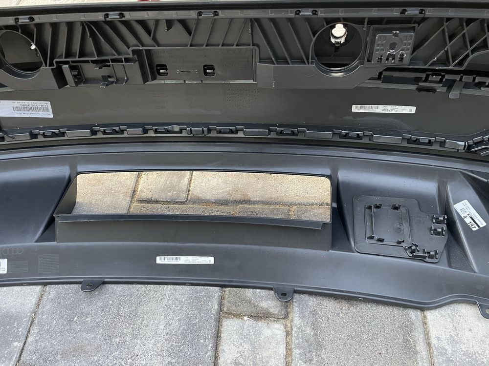 Бампер Audi Q3 задній 83a F3 Sline