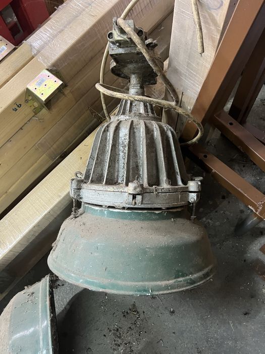 Candeiros industriais