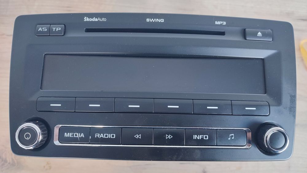 Oryginalne radio Skoda Octavia 2  Lif