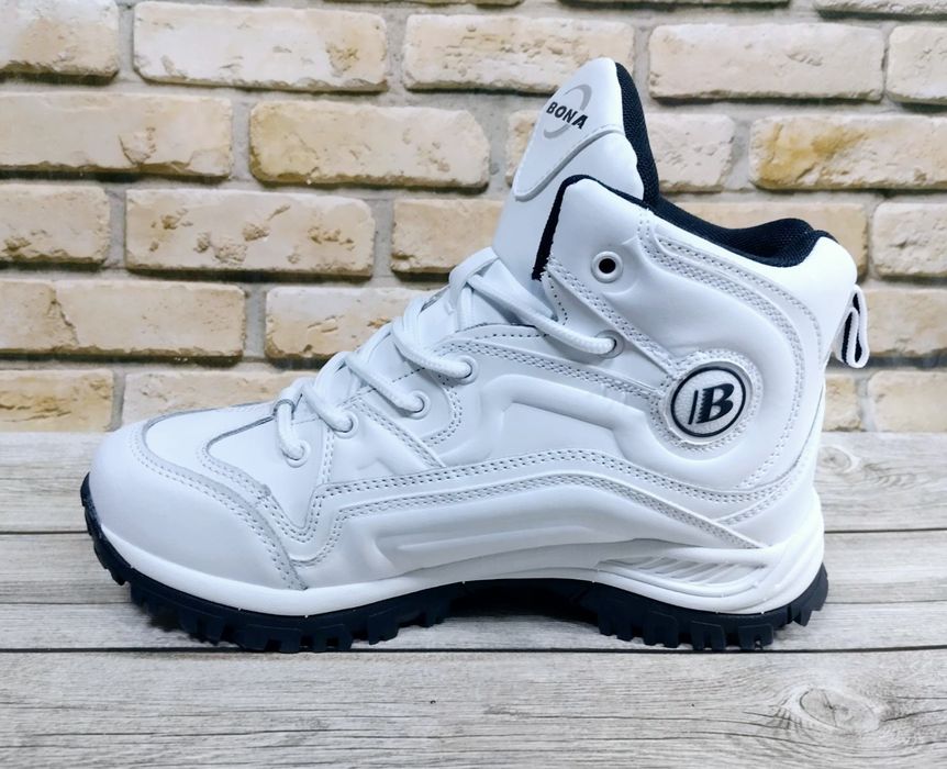 Жіночі білі зимові кросівки Bona 903A 36.37.38.39p