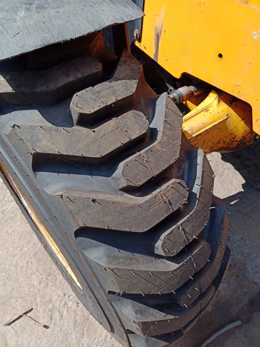 Продам екскаватор навантажувач JCB 3CX