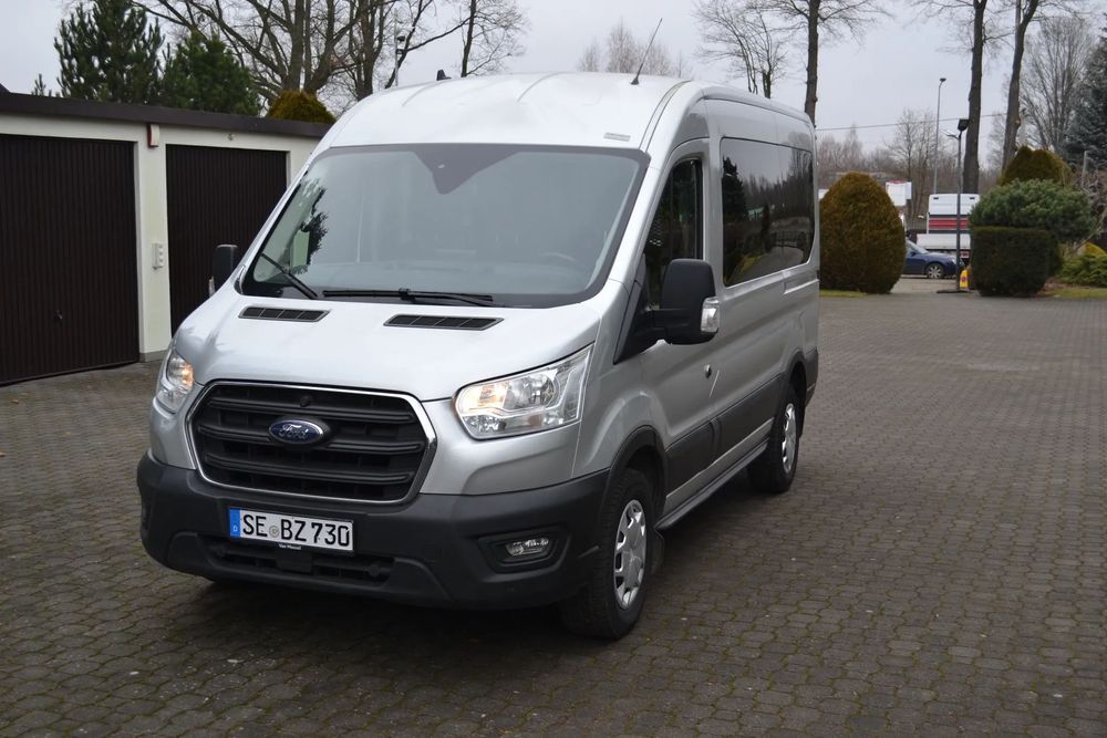 Ford Transit Ford Transit 9 osób Rampa do przewozu wózków inwalidzkich