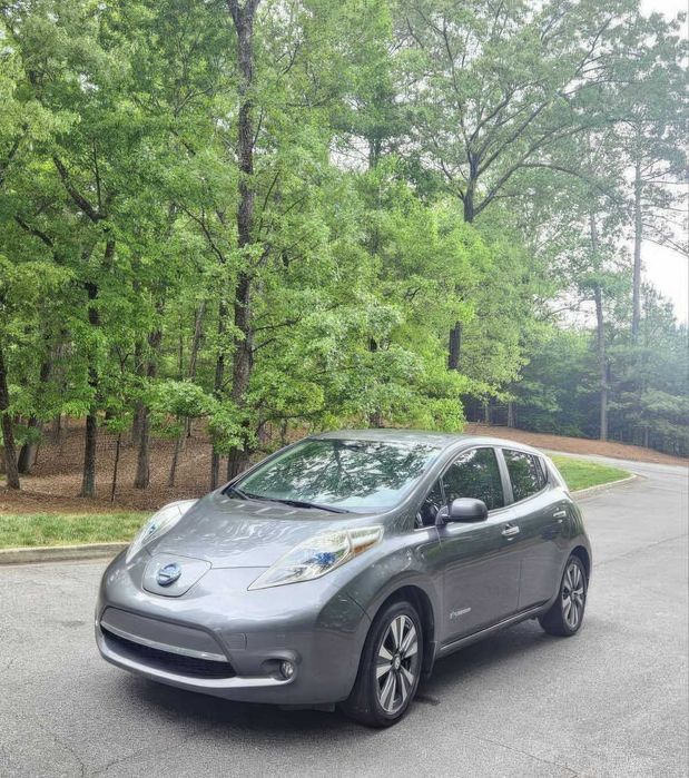 Nissan LEAF S      2015