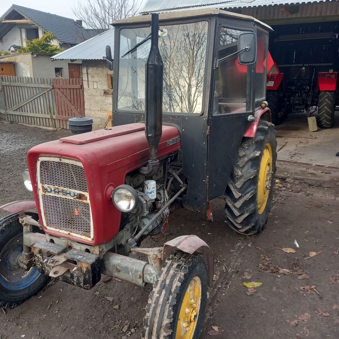 Ursus C-330. Stan dobry