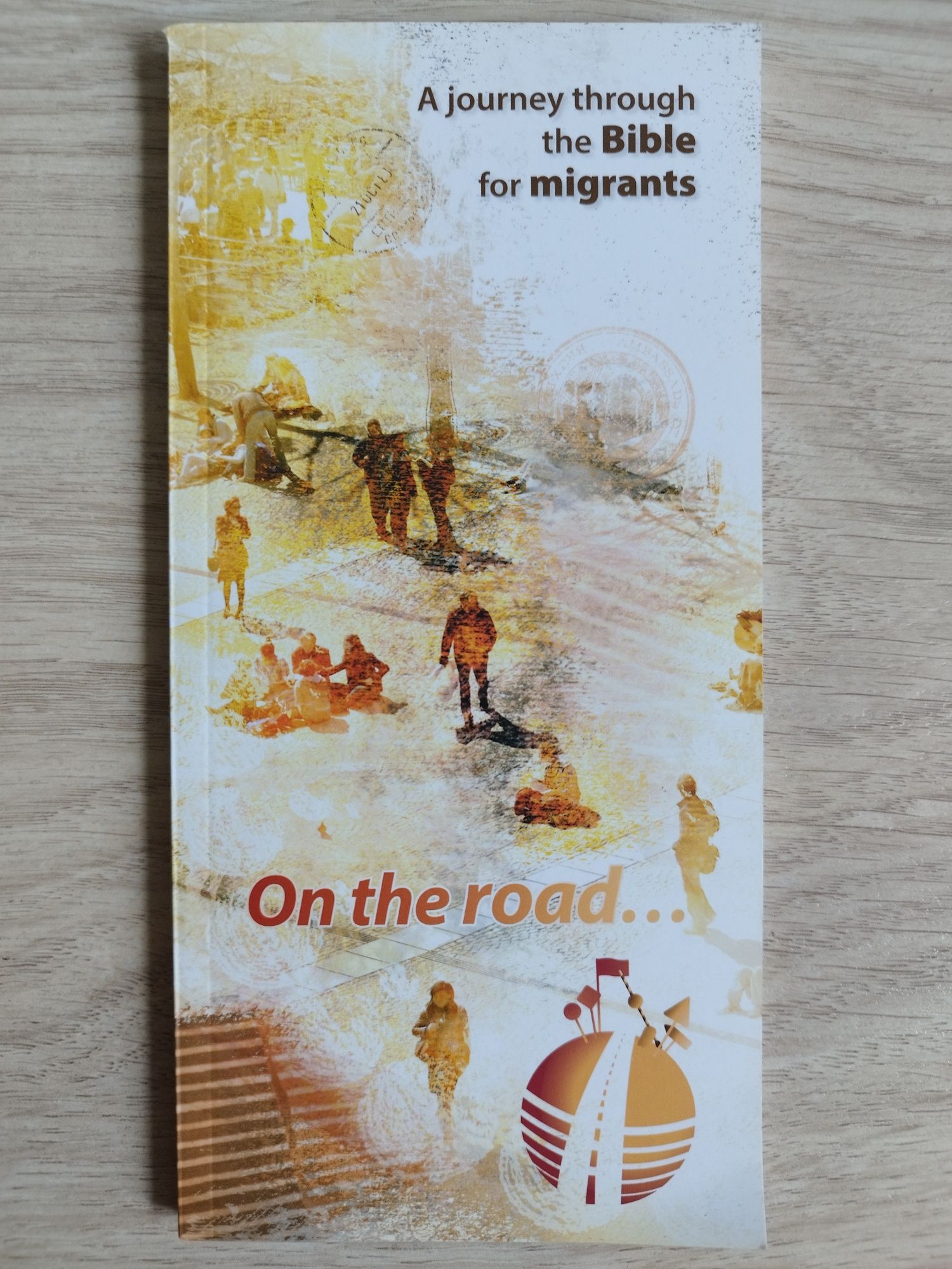 Książka po angielsku On the Road. A journey through Bible for migrants