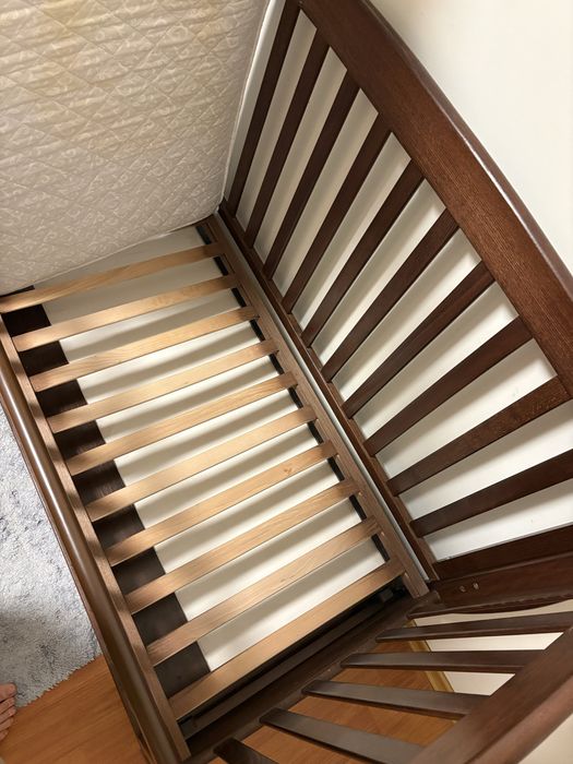 Ліжечко дитяче