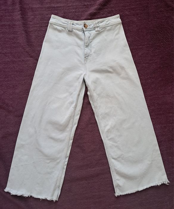 Джинси жіночі світло-блакитні кюлоти stradivarius розмір L-XL/42