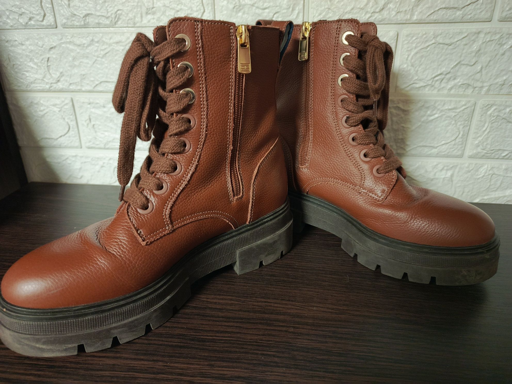 Ботинки Tommy Hilfiger 36р