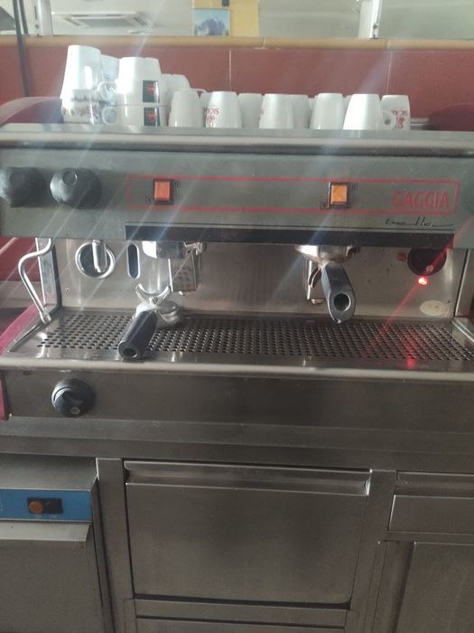 Recheio de Café - Balcões, Frigoríficos, Ar-Condicionado