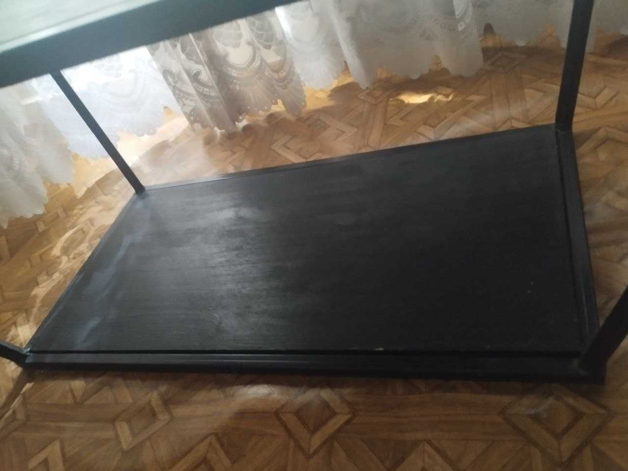 Журнальний столик із натурального дерева в loft стилі