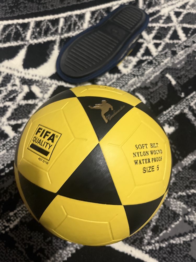 bola mikasa amarela