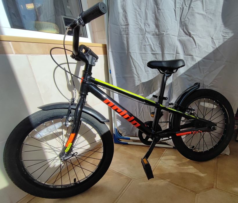 Велосипед "Pride Rowdy 18"