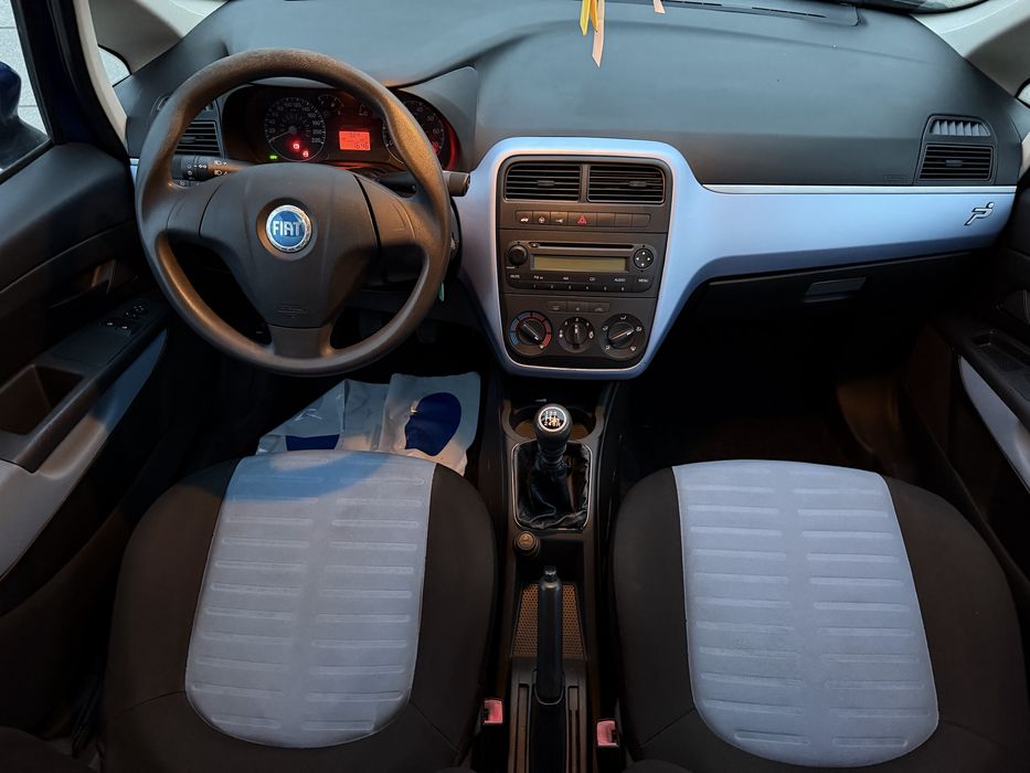 Fiat Grande Punto 1.4 Benzyna 95KM / 6 Biegów / Alufelgi Świeże opony