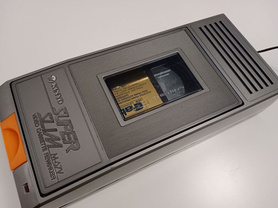Przewijarka VHS KINYO super slim M-67V.