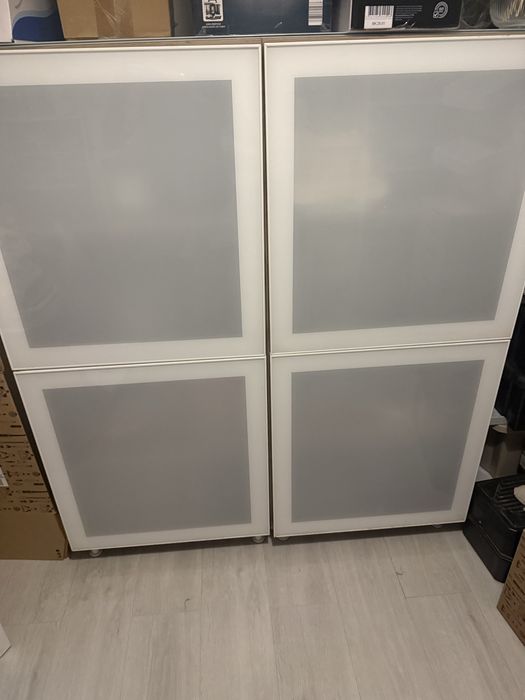 Movel ikea com 4 divisorias tampo de vidro