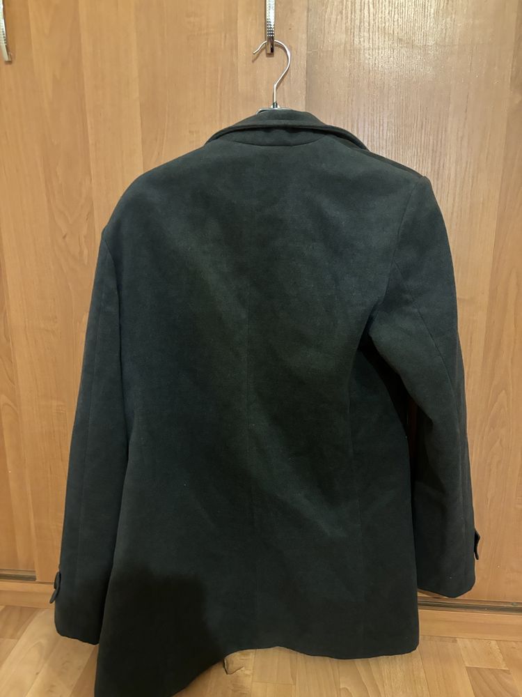 Мужское пальто(размер S)
