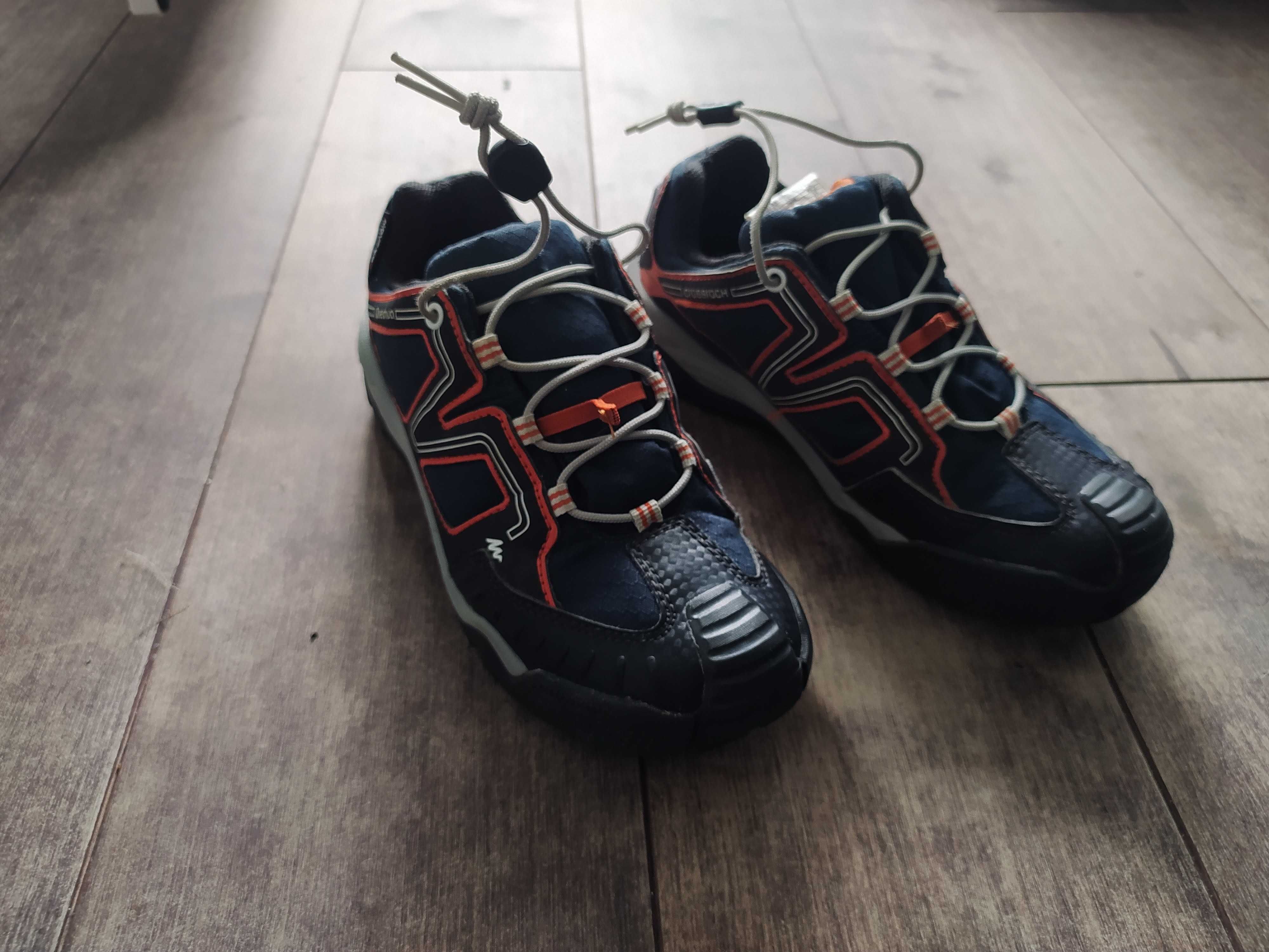 Міцні кросівки посилений носочок кроссовки quechua 33p. 21 см