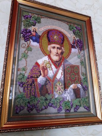 Картина Николая Угодника , вышитая чешским бисером , размер 35 на 45 .