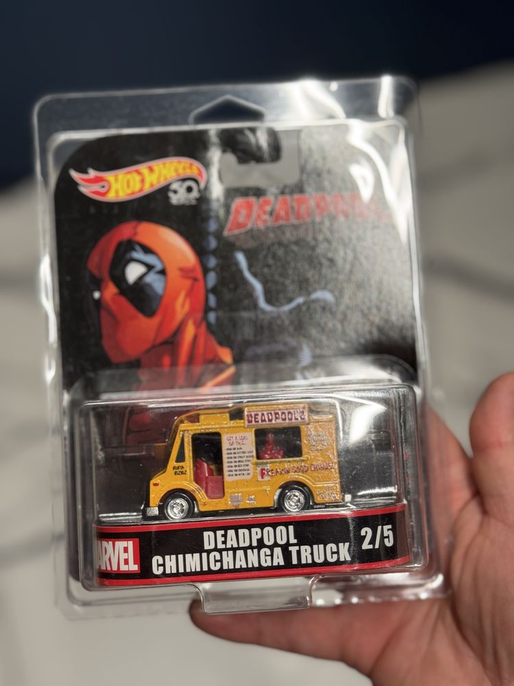 Hot Wheels Premium Special DEADPOOL Chimichanga Truck MARVEL z 2018!