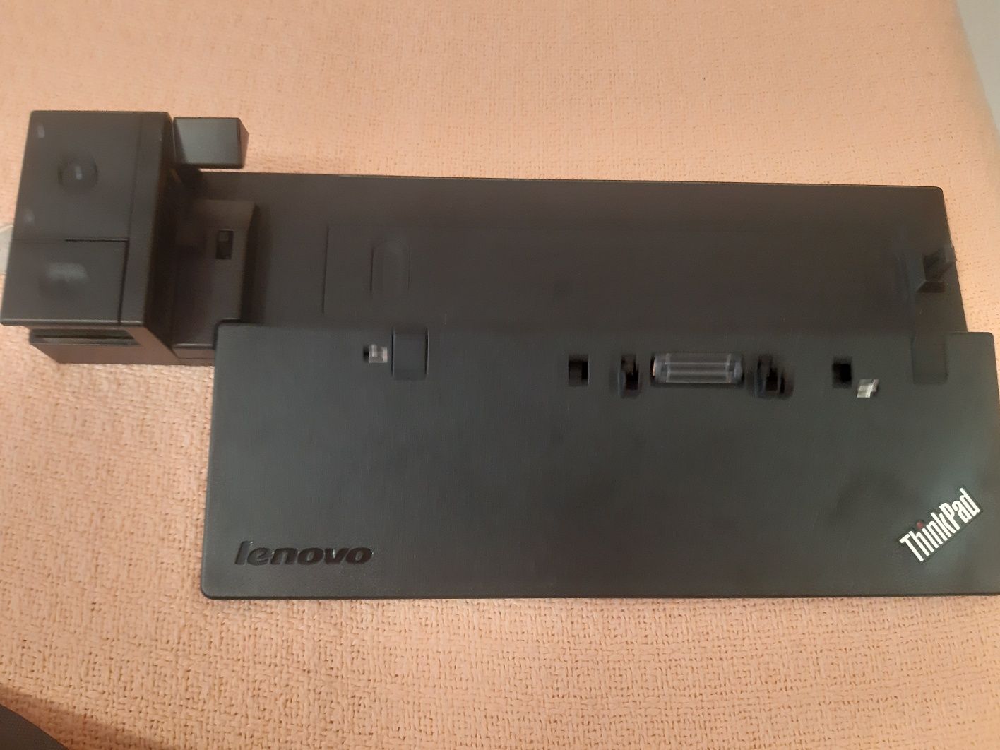 Продам Lenovo ThinkPad Ultra Dock 40A2, док-станція, нова