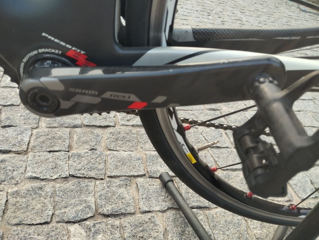 Vendo bicicleta de estrada BH RC1 com SRAM red