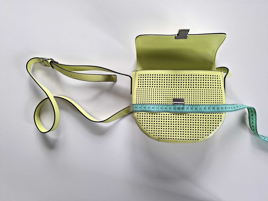 Kompaktowa torebka w odcieniu jasnej zieleni/ żółci